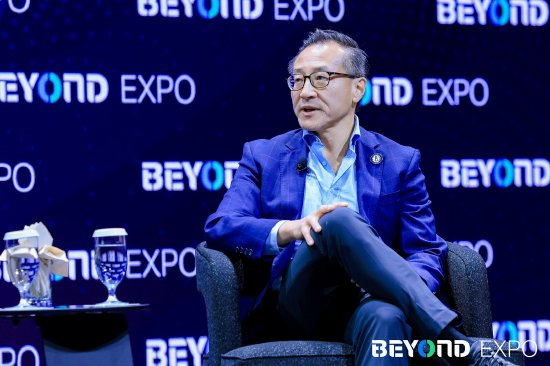 互联网股票配资网 蔡崇信建言年轻人：不要过于在意简历 选老板比选岗位重要