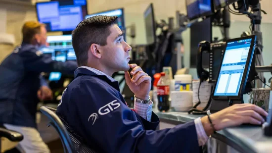 炒股配资开户官网 尾盘：美股涨幅扩大 纳指上涨1.5%